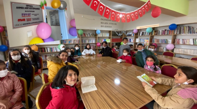 Edebiyat Gönüllüleri ilk  kütüphaneyi Mardin'de kurdu… 