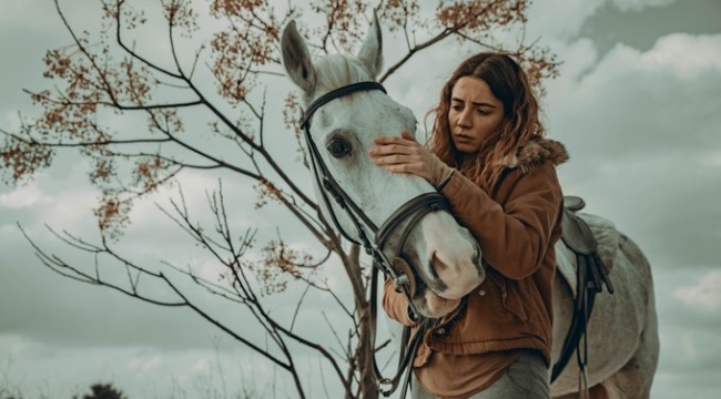 Kaan Müjdeci'nin İlk Dizisi "Hamlet" 19 Ekim'de GAİN'de
