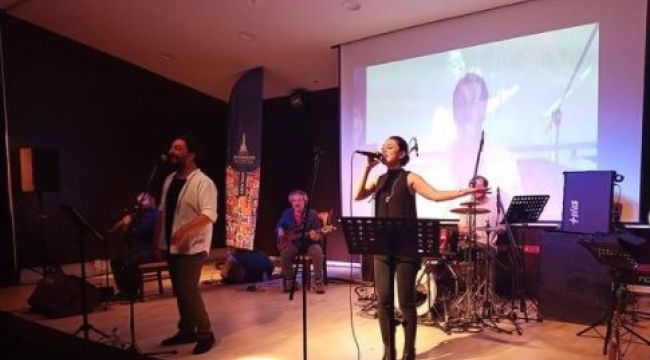 Uluslararası İzmir Edebiyat Festivali'nden coşkulu açılış