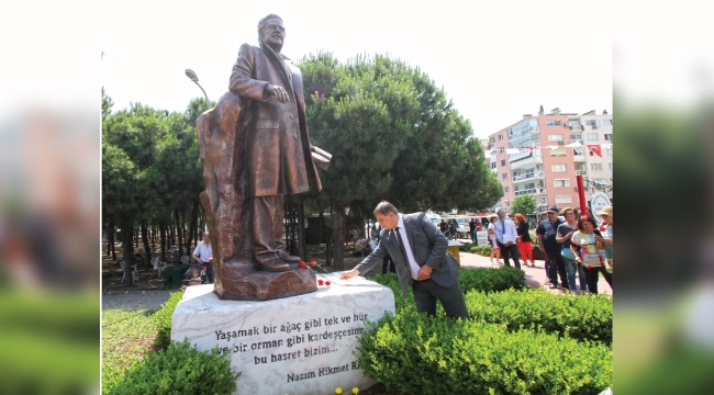 Dünya Şairi Nazım Hikmet Karşıyaka'da Anıldı